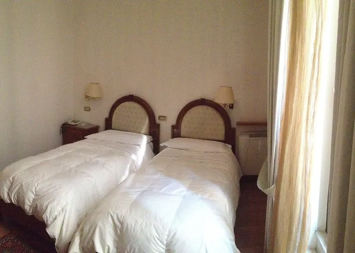 Al Castello فندق