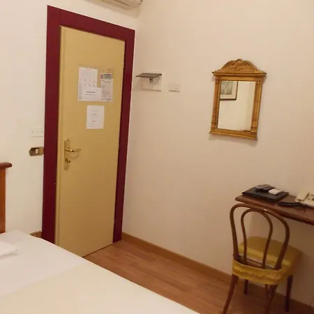 Al Castello Hotel Werona